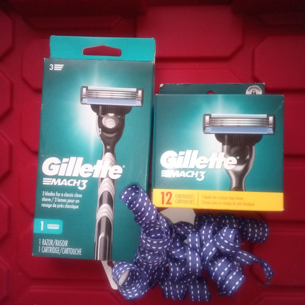 Mach3 Men's Razor and Cartridges - Black/Teal